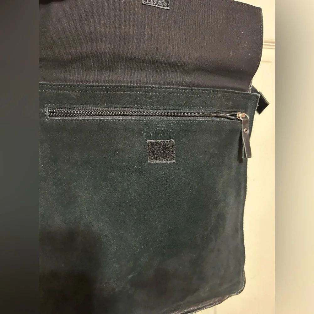 Ben Sherman black leather large messenger bag